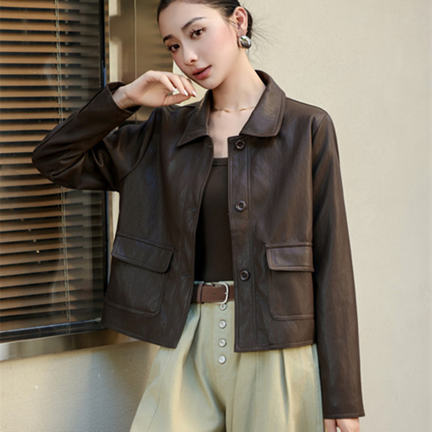 咖色短款皮衣外套女2026秋冬新款翻领小个子休闲PU机车服夹克上衣