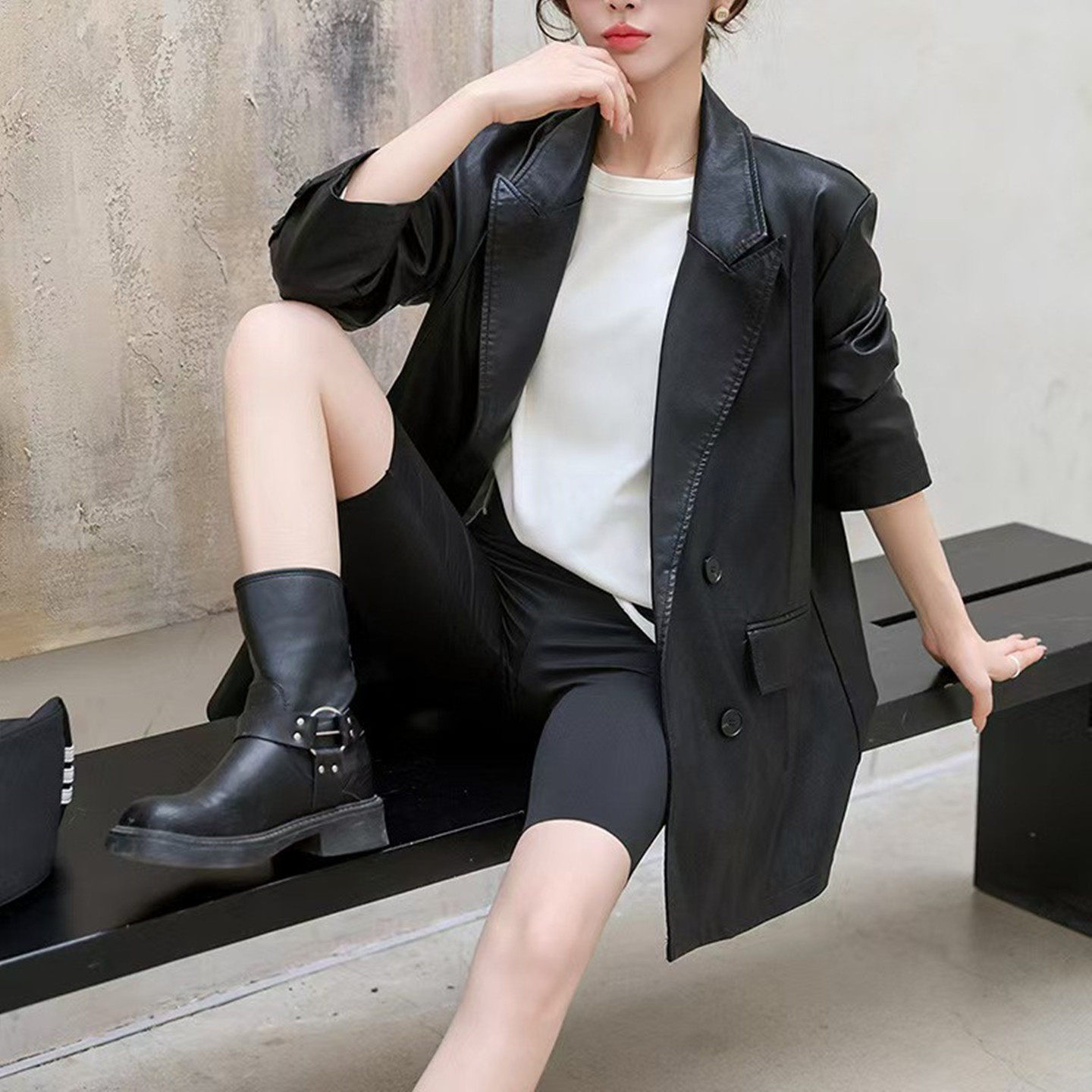 休闲皮衣外套女士春秋季新款韩版机车服宽松时尚黑色小西装PU夹克