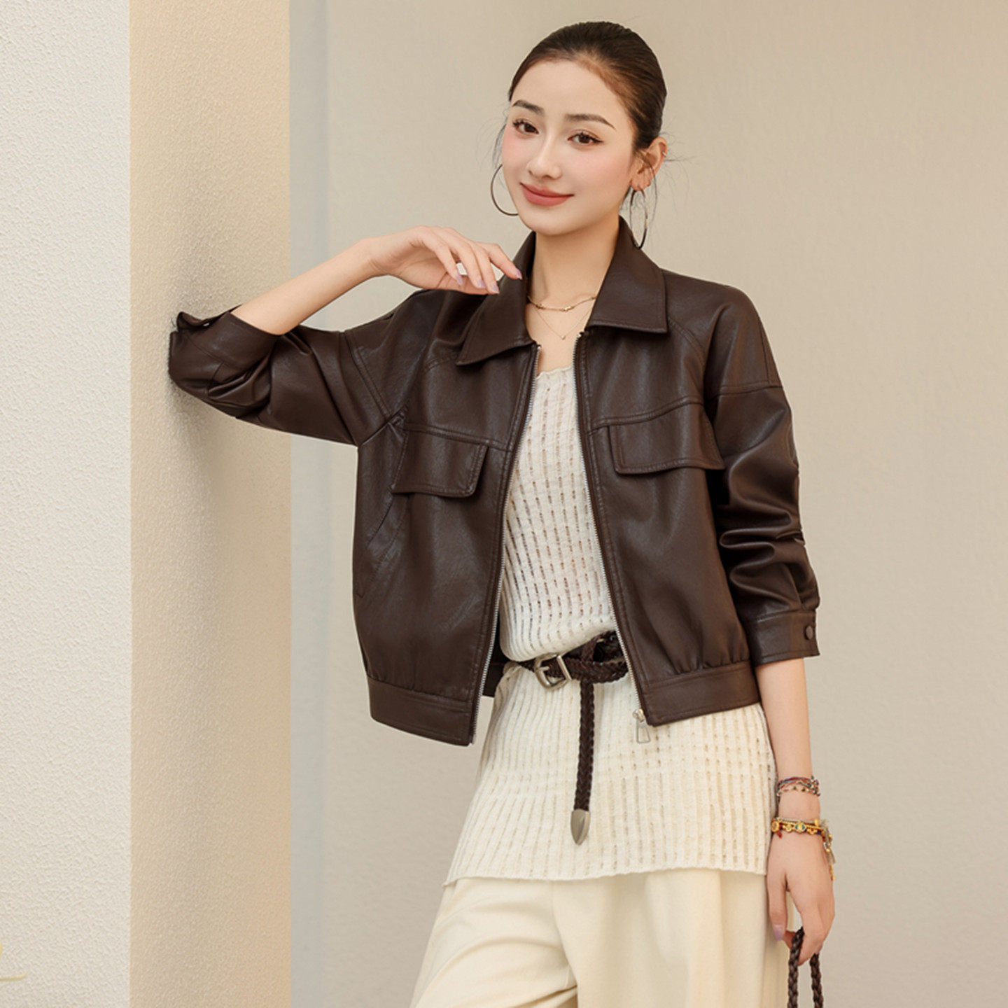 2026新款皮衣外套女短款春秋季翻领小个子百搭休闲PU皮夹克上衣潮,女装/女士精品,皮衣,淘宝优惠券,粉丝福利购,淘宝优惠卷