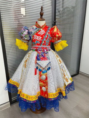 女童独唱普米族演出服