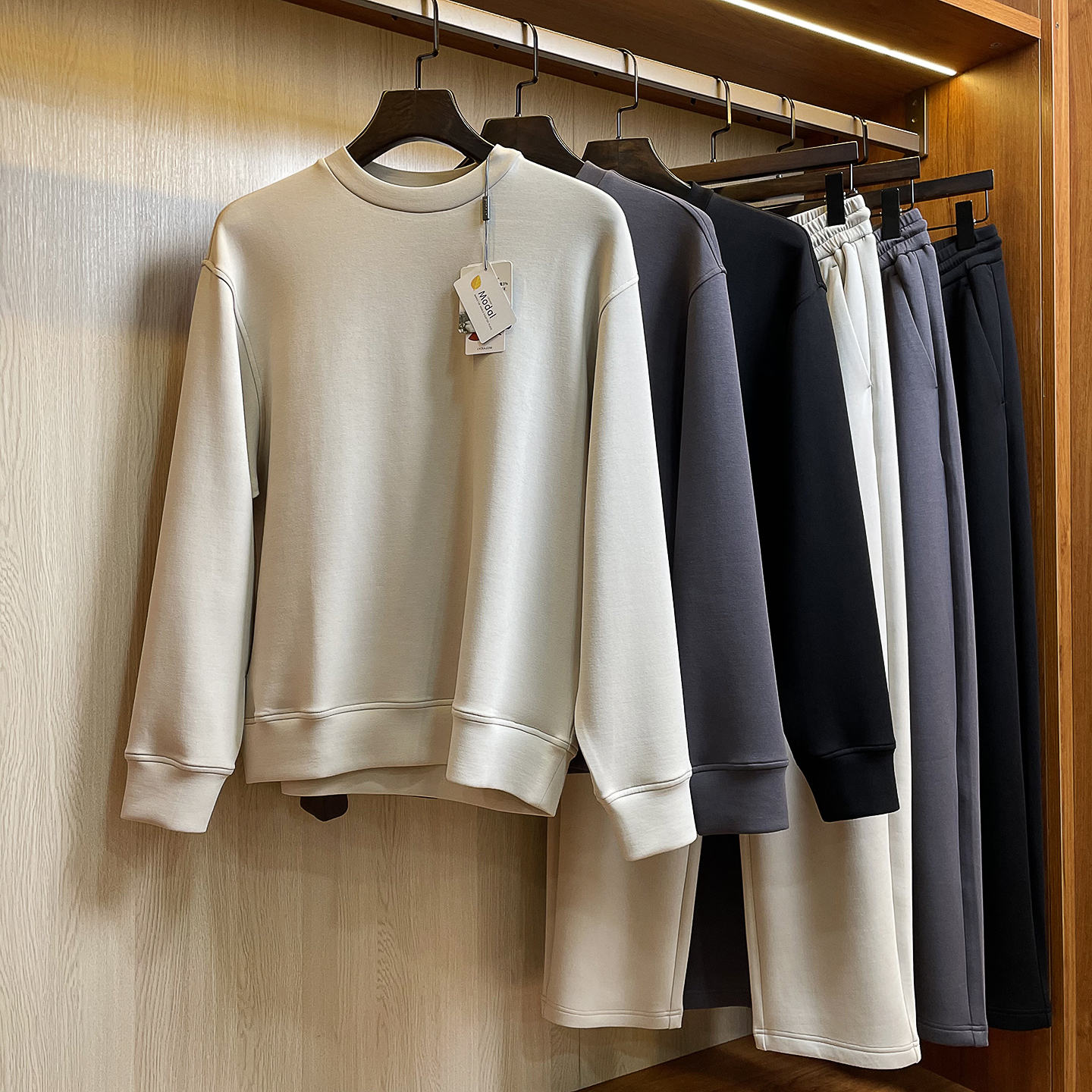 莫代尔棉空气层圆领卫衣男宽松