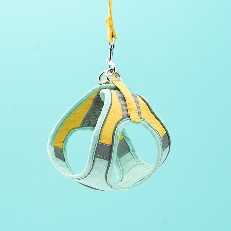 猫咪牵引绳家用背心式外出狗狗溜