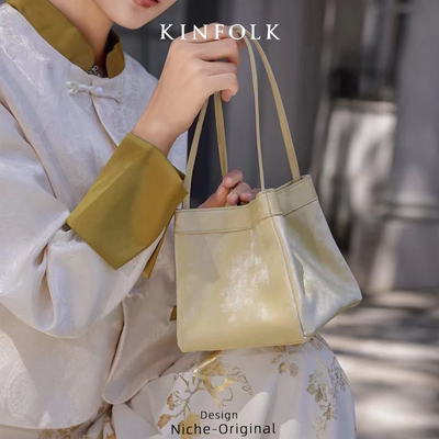 国风新中式包包菜篮子水桶包绸缎磨砂单肩斜挎手提银色手拎包女包