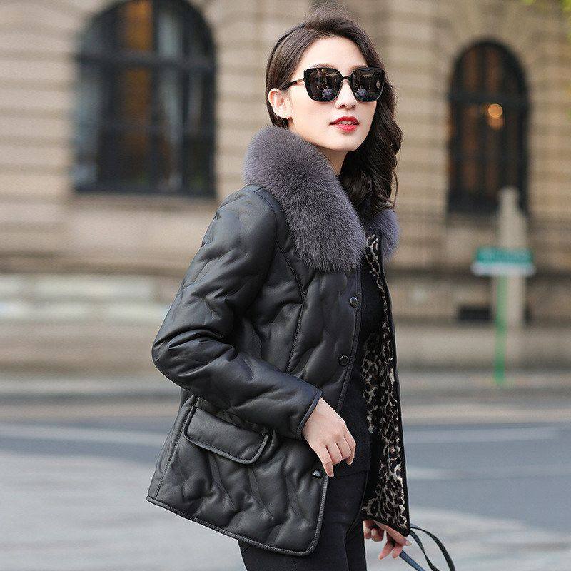 修身短款真皮羽绒服女装海宁绵羊皮衣2025冬新款狐狸毛领皮草外套,女装/女士精品,皮衣,淘宝优惠券,粉丝福利购,淘宝优惠卷