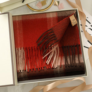 羊毛围巾女秋冬季薄款红色格子高档送妈妈女生本命年生日礼物礼盒