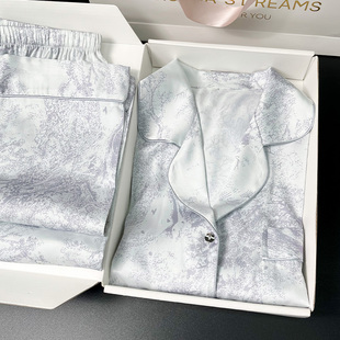 520礼物送女友情人节浪漫冰丝睡衣生日礼品老婆惊喜实用高档礼盒