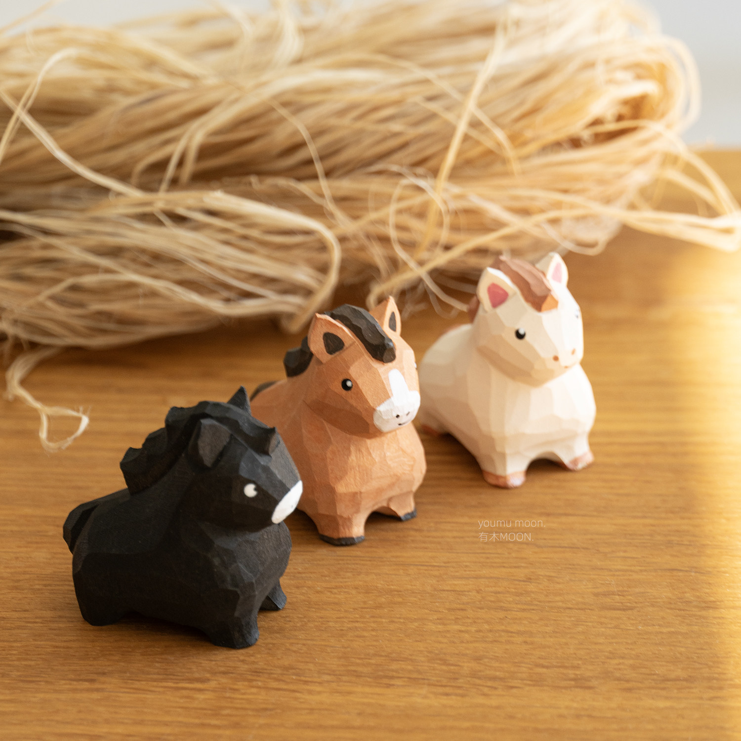 可爱小马 黑马白马矮脚桌面摆件十二生肖马年木雕纯手工生日礼物,家居饰品,桌面摆件,淘宝优惠券,粉丝福利购,淘宝优惠卷