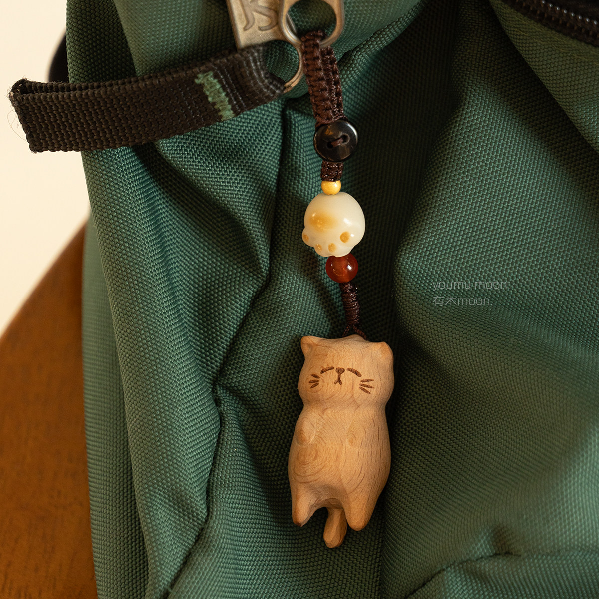 春困小猫咪钥匙扣 榉木木质猫咪可爱书包包挂件生日礼物饰品配饰图片
