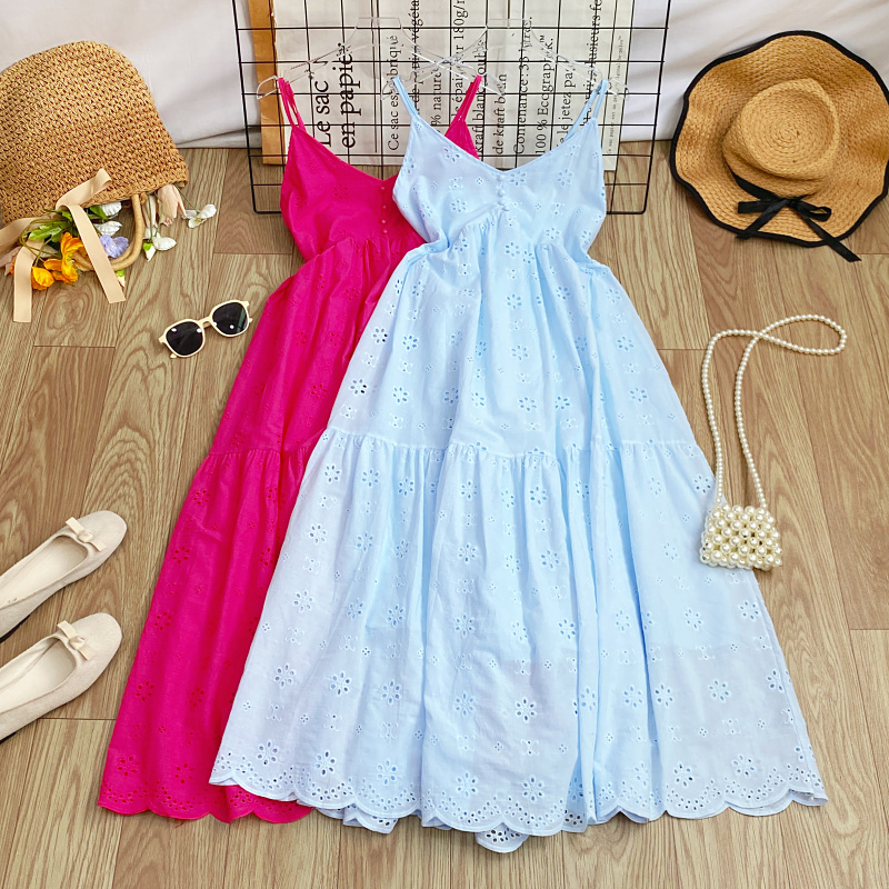 刺绣镂空吊带连衣裙中长裙女