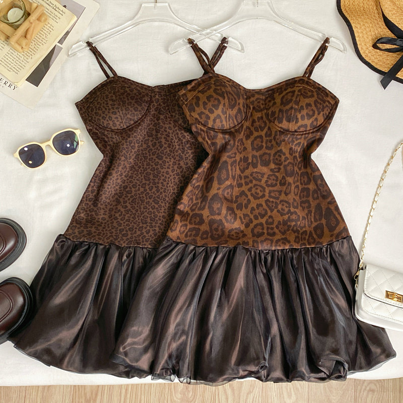 设计感豹纹印花拼接吊带连衣裙