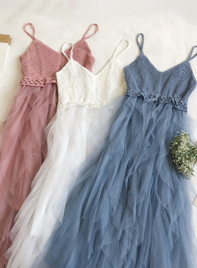 2020春夏新款复古百搭针织V领露背拼接不规则层层网纱蛋糕连衣裙