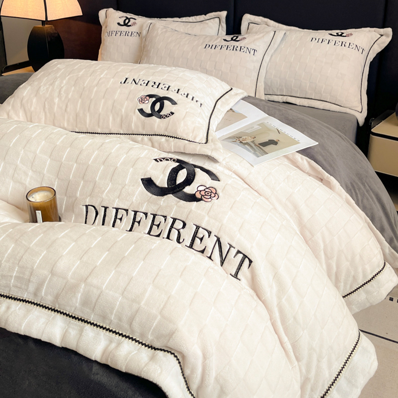 牛奶绒轻奢加厚四件套冬季2024新款保暖毛绒面床单被套珊瑚绒床品