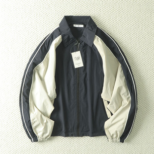 韩系拼色短款 走泡菜国 男女时尚 情侣款 夹克外套上衣 138000韩元