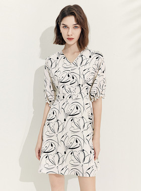 xzcv法式高级感泡泡袖碎花连衣裙夏季女收腰显瘦短裙