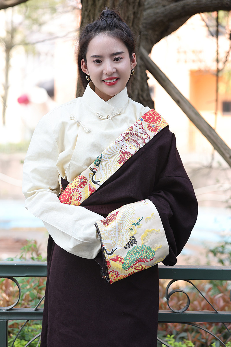 2022 새로운 티베트어 가운 남자의 대형 KHAM 티베트어 의류 여름 티베트어 의류 여성 ANDUO 옷 봄 커플 옷 티베트어 옷