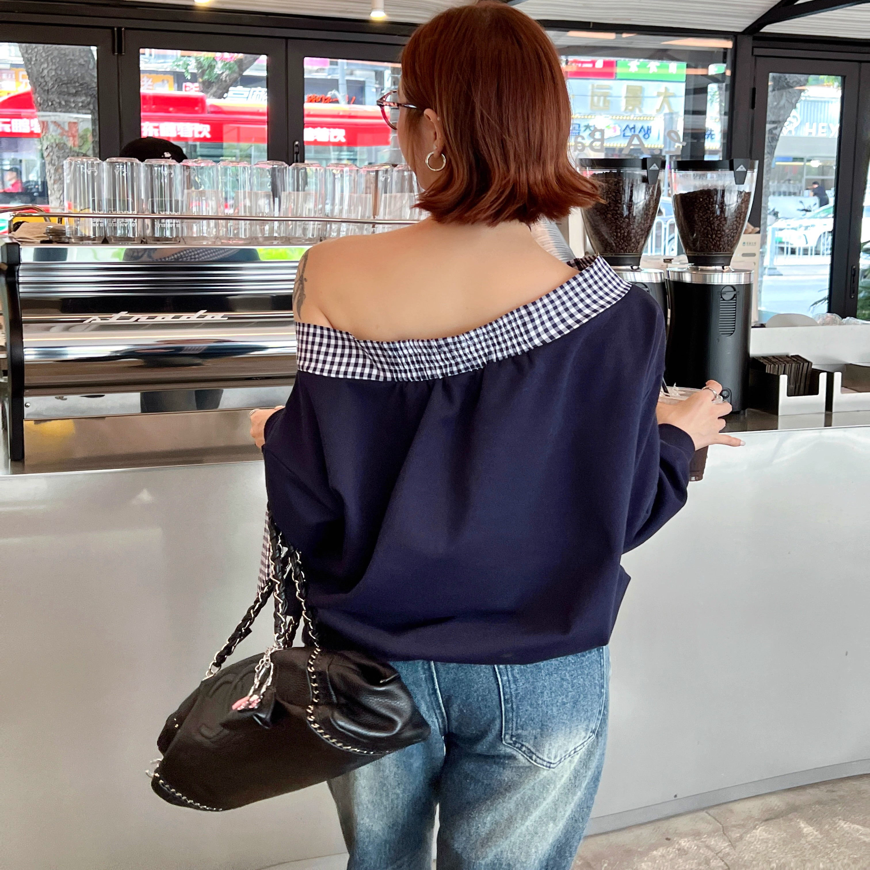 美式复古甜辣妹蝴蝶结斜肩卫衣女秋季2025新款设计感小众露肩上衣,女装/女士精品,大码内搭,淘宝优惠券,粉丝福利购,淘宝优惠卷