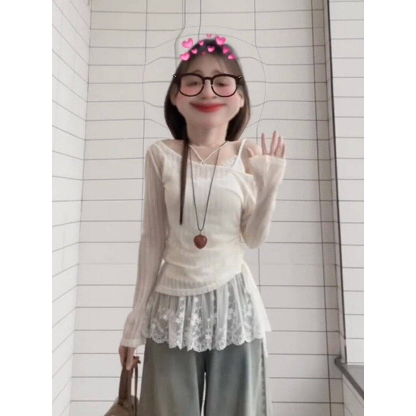 大码胖mm韩系蕾丝拼接吊带背心女春季叠穿小众设计修身罩衫上衣潮