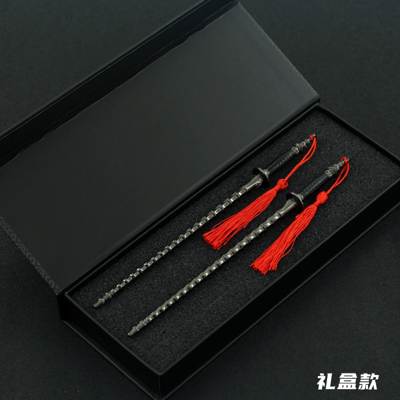 隋唐演义武器模型尉迟恭兵器八棱钢鞭竹节八尺铁鞭金属合金摆件