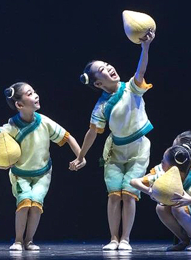 第十一届小荷风采原版童年的柚子灯儿童表演舞蹈服六一儿童演出服