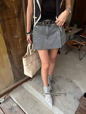 C'EST SI BON CLOSET 2026年开春新款灰色铆钉百搭毛边裙裤半身裙