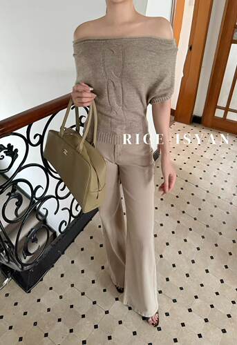 Rice-Isyan一字肩针织上衣女2026秋冬新款设计感小众短款露肩毛衣