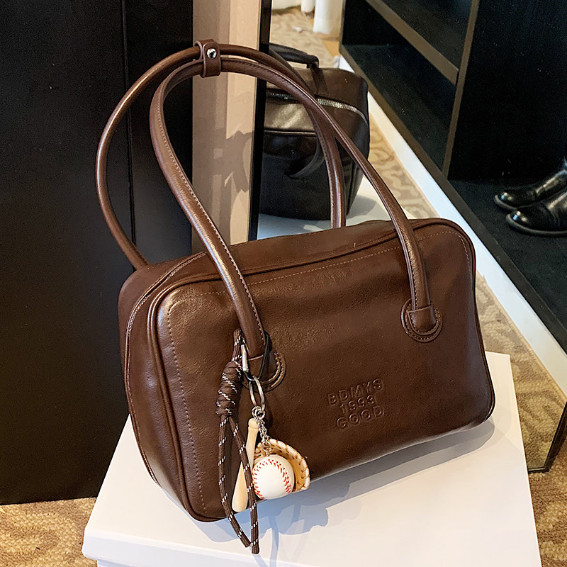 大容量复古通勤保龄球包