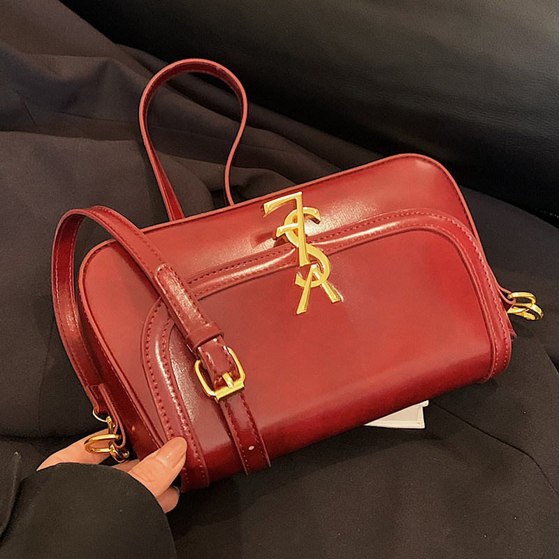 高级质感小众洋气小包包女包2025新款百搭通勤小方包单肩斜挎包,箱包皮具/热销女包/男包,小方包,淘宝优惠券,粉丝福利购,淘宝优惠卷