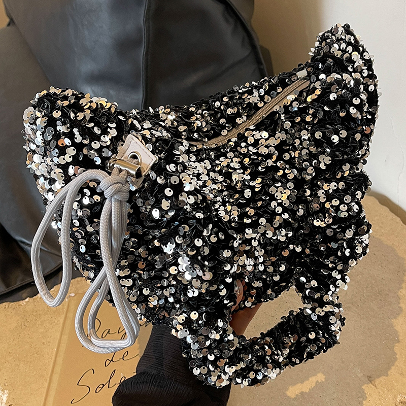 高级感洋气单肩斜挎包