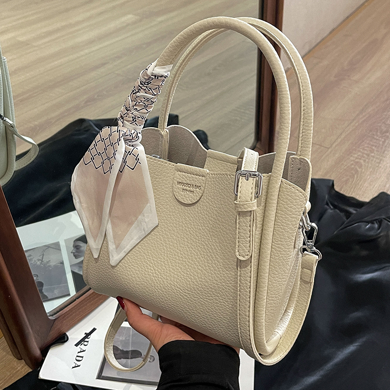 高级质感百搭洋气水桶包