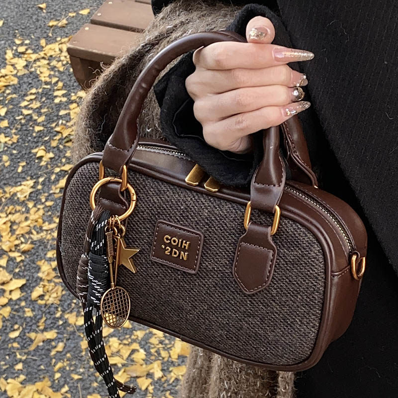 小众复古网红保龄球包女包2025新款百搭手提小方包通勤单肩斜挎包,箱包皮具/热销女包/男包,小方包,淘宝优惠券,粉丝福利购,淘宝优惠卷