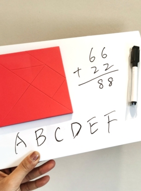 玩拼图 学画画 儿童便携益智涂鸦板记事本留言板白板磁力拼板套装