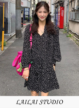 复古法式风小黑裙2025新款女装韩版小个子宽松慵懒长袖碎花连衣裙