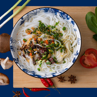 线老倌云南野生菌土鸡米线保鲜湿米线米粉方便速食袋装可泡可煮