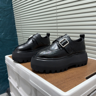 英伦风真皮厚底乐福鞋女2026春季黑色搭扣松糕底增高百搭小皮鞋潮