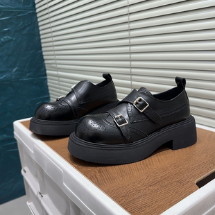 英伦风真皮带扣乐福鞋女2026春季黑色厚底雕花布洛克小皮鞋百搭潮