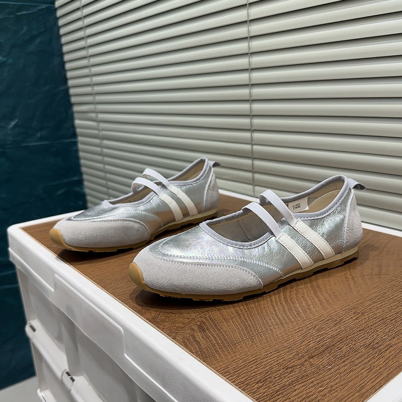 韩版银色玛丽珍鞋女2026春季平底一字扣芭蕾舞鞋舒适百搭休闲鞋潮