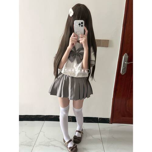 灰色原创日系三本水手服学院短袖