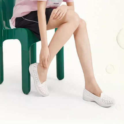 Skechers斯凯奇女鞋新款夏涉水洞洞鞋镂空休闲运动沙滩凉鞋 14690