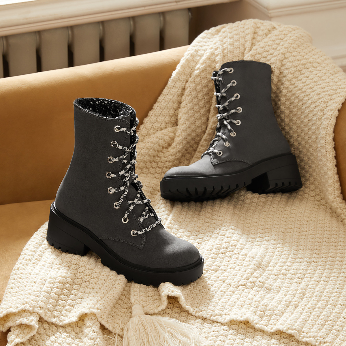 skechers斯凯奇女靴冬季保暖高帮绑带可折叠厚底休闲女靴167059
