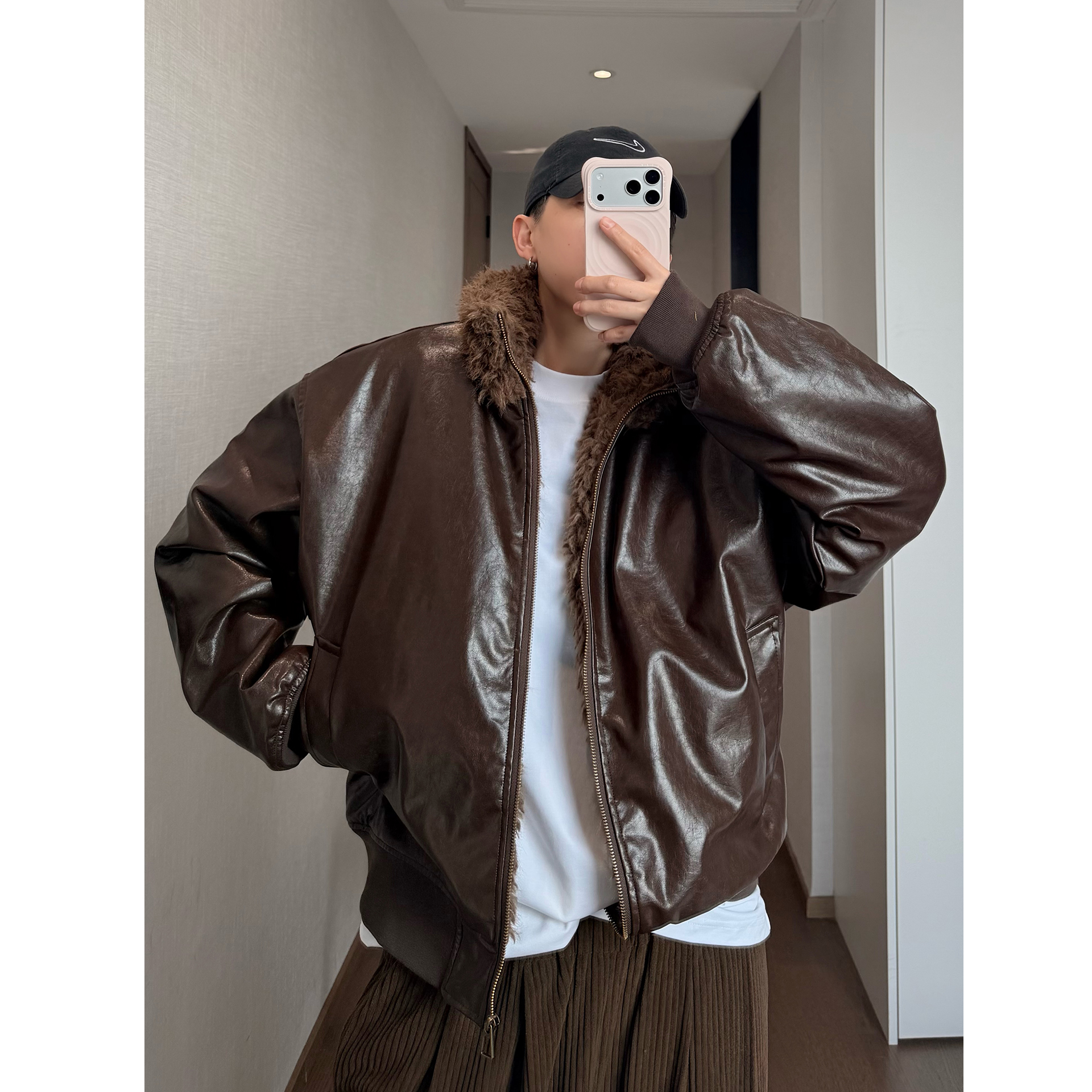 dannyandzee 11月24日上午十点 复古咖色油蜡PU皮毛领防风棉衣