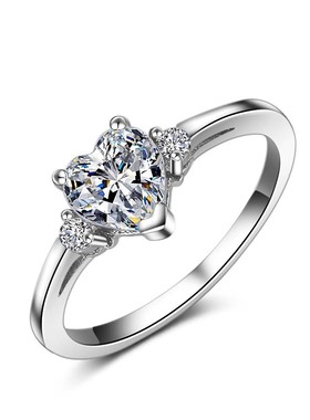 韩版个性小钻爱心小众高端奢华结婚求婚戒指莫桑石女款假仿真钻戒