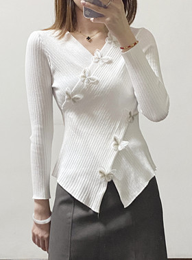 早春重工蝴蝶边交叉V领淑女纯欲百搭软糯内搭针织衫女气质