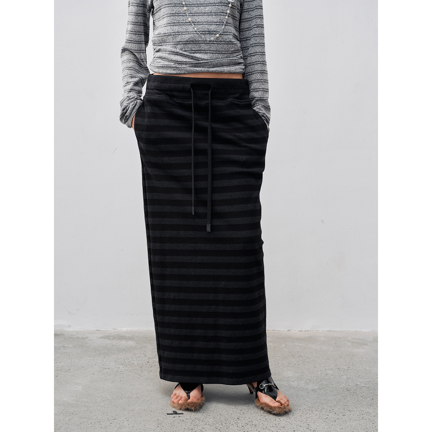 FUNNEL IN复古黑灰条纹针织长裙显瘦休闲低腰直筒开叉半身裙女