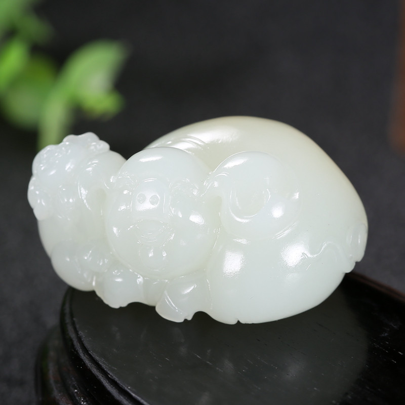 【发财猪一级细油疙瘩】新疆和田玉羊脂白玉生肖猪吊坠 29.70克