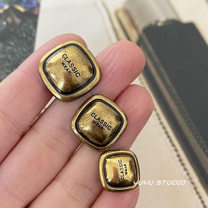 复古小香风方形字母金属钮扣毛衣针织开衫衬衫装饰扣西服外套扣子