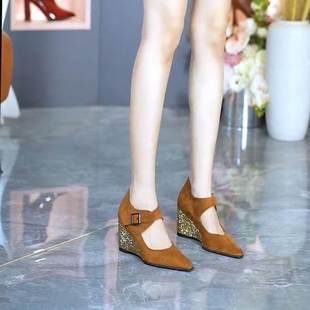 韩版百搭时尚坡跟8cm高跟鞋女2025秋季新款尖头浅口舒适平底单鞋