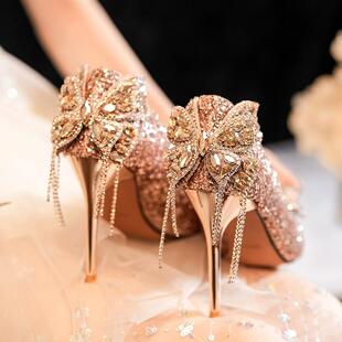 高级感满钻蝴蝶结水晶高跟鞋女中式秀禾婚纱两穿不累脚香槟色婚鞋