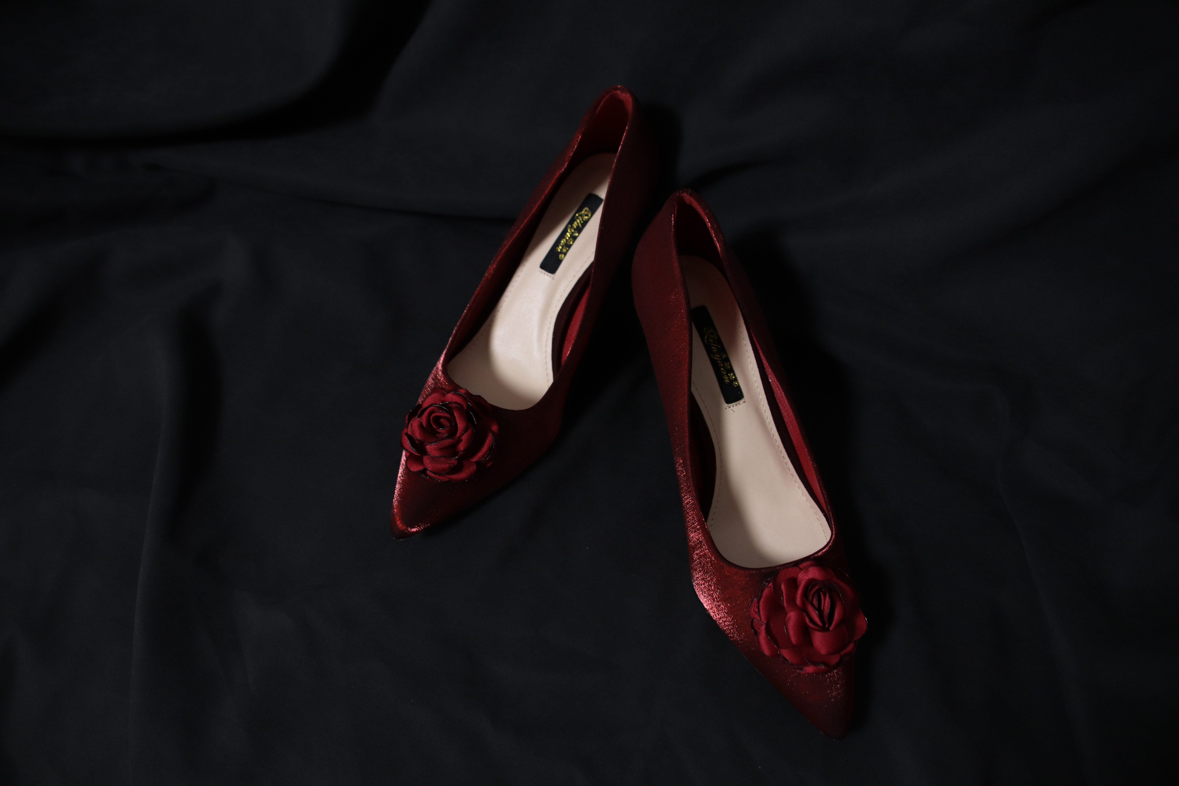 vintage甜瑶家《绮丽》复古尖头镭射鸽血红古董细跟单婚鞋高跟鞋|msdalam kategori Kasut wanita, 低帮鞋, 穆勒鞋 - dari Buy2taobao.com untuk memberikan perkhidmatan ejen Taobao profesional membeli