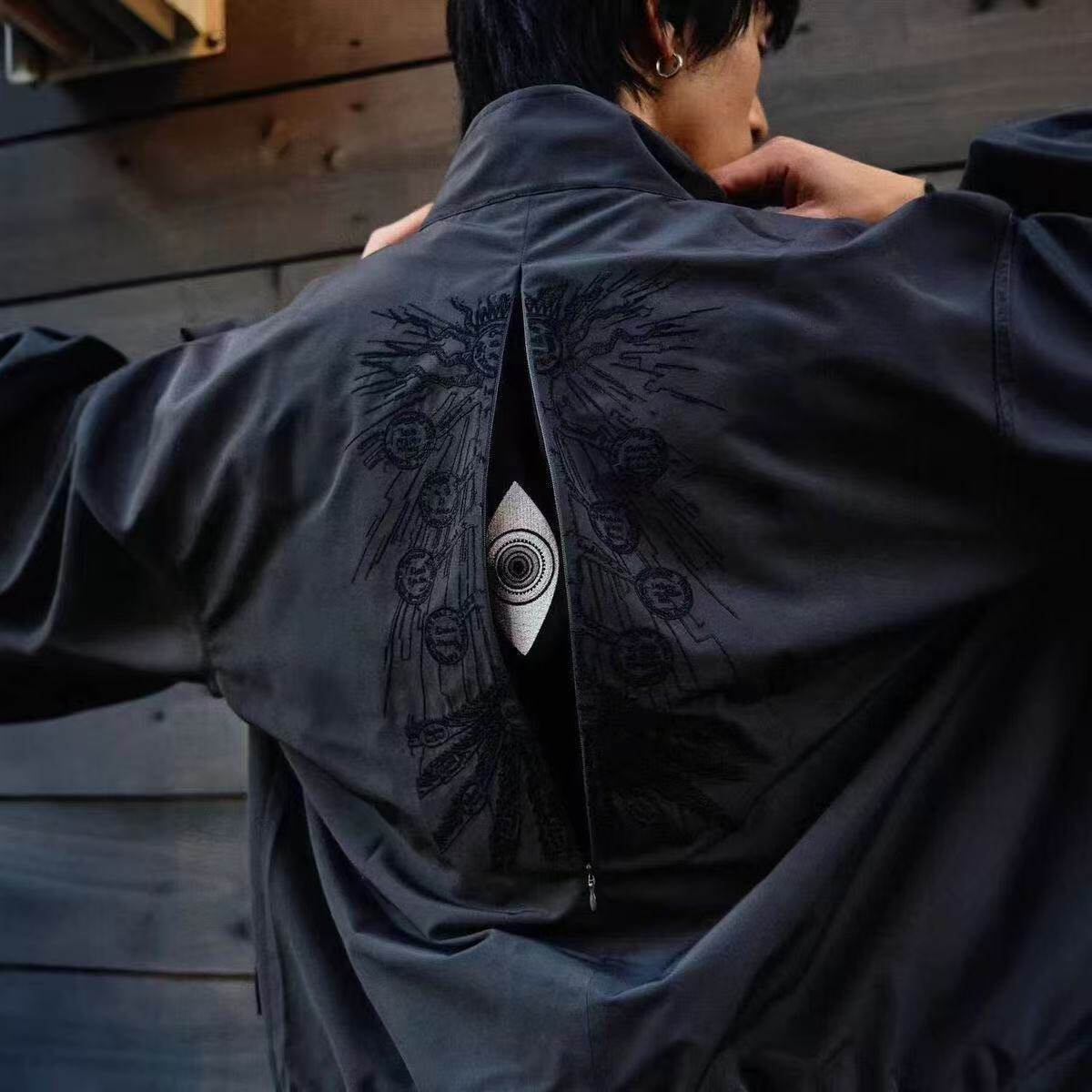 潮牌嘻哈美式刺绣夹克钢之炼金术师十字架恶魔之眼男外套宽松百搭