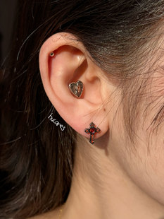 hucares「十字骑士」316医用钢 养耳洞闪钻蝴蝶耳钉睡觉不摘